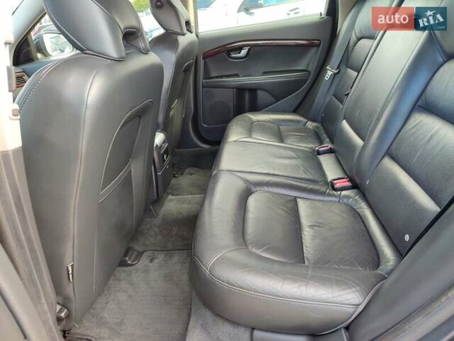 Вольво В70, объемом двигателя 1.98 л и пробегом 261 тыс. км за 12499 $, фото 40 на Automoto.ua