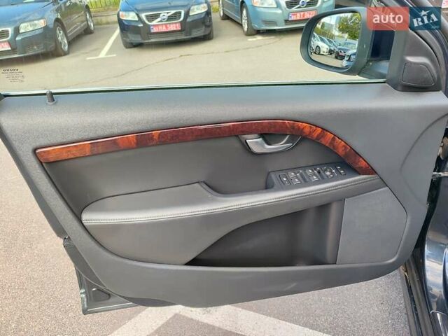 Вольво В70, объемом двигателя 1.98 л и пробегом 261 тыс. км за 12499 $, фото 41 на Automoto.ua