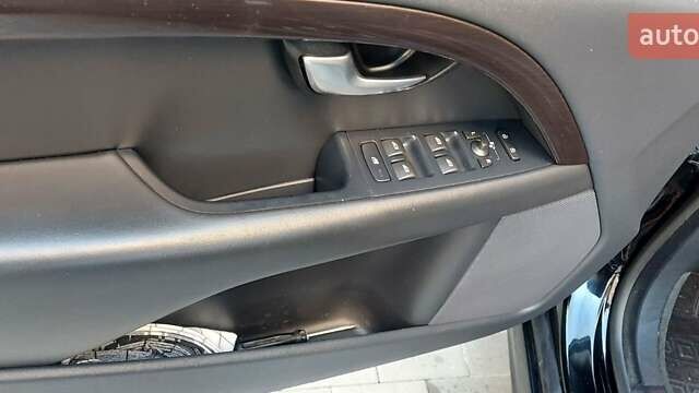 Вольво V70, об'ємом двигуна 2 л та пробігом 276 тис. км за 9600 $, фото 19 на Automoto.ua