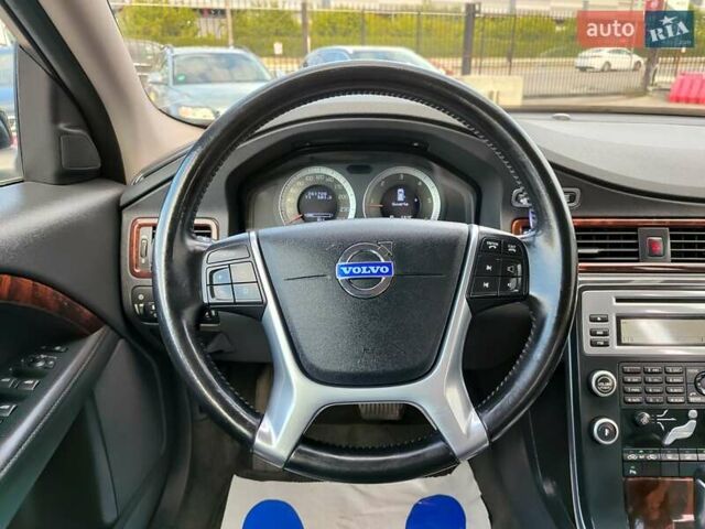 Вольво В70, объемом двигателя 1.98 л и пробегом 261 тыс. км за 12499 $, фото 33 на Automoto.ua