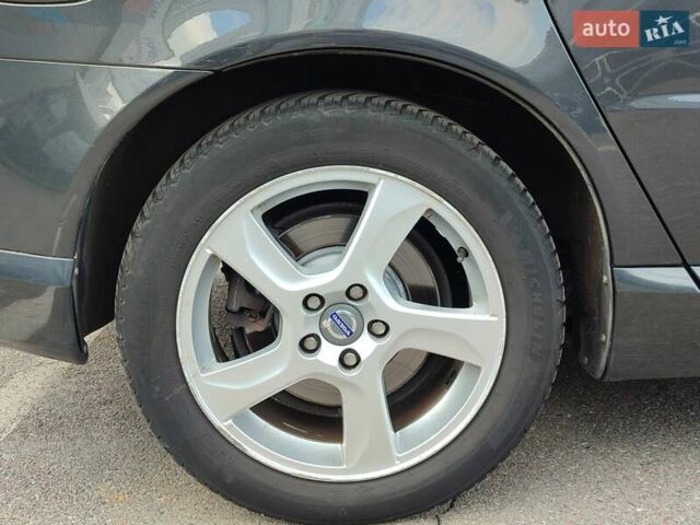 Вольво В70, объемом двигателя 1.98 л и пробегом 261 тыс. км за 12499 $, фото 18 на Automoto.ua