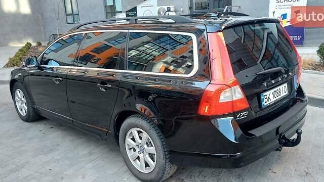 Вольво В70, объемом двигателя 2 л и пробегом 276 тыс. км за 9600 $, фото 3 на Automoto.ua
