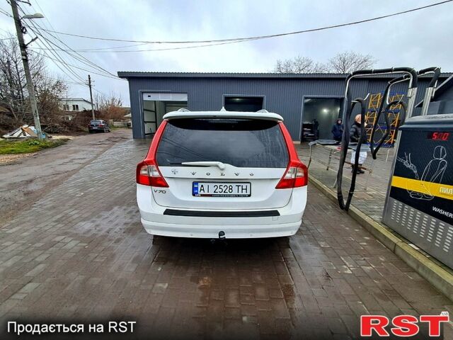 Вольво В70, объемом двигателя 1.6 л и пробегом 267 тыс. км за 14540 $, фото 2 на Automoto.ua