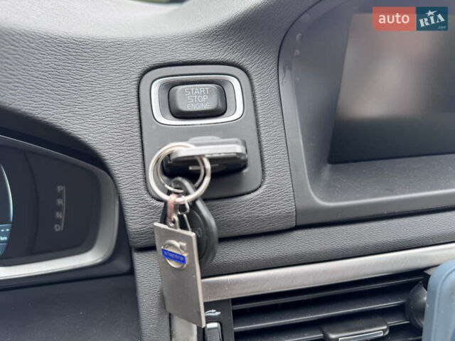 Вольво В70, объемом двигателя 2 л и пробегом 243 тыс. км за 11100 $, фото 42 на Automoto.ua