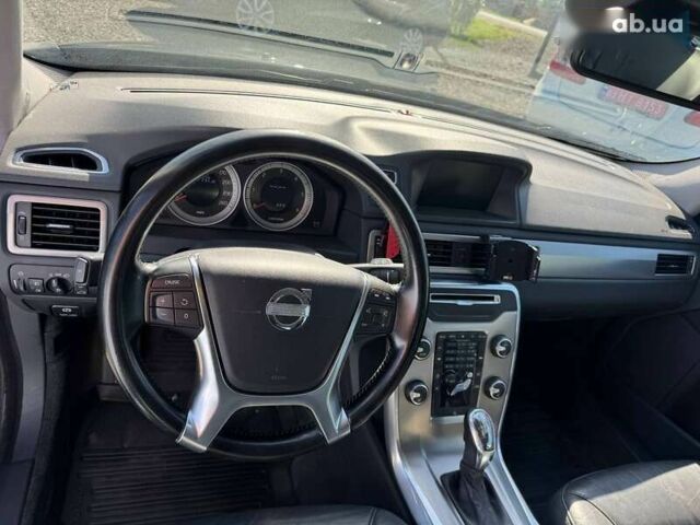 Вольво В70, объемом двигателя 1.6 л и пробегом 235 тыс. км за 9300 $, фото 6 на Automoto.ua