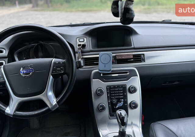 Вольво В70, объемом двигателя 2 л и пробегом 243 тыс. км за 11500 $, фото 21 на Automoto.ua