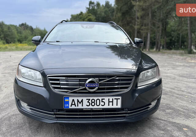 Вольво В70, объемом двигателя 2 л и пробегом 243 тыс. км за 11100 $, фото 4 на Automoto.ua