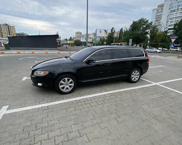 Вольво V70, об'ємом двигуна 2 л та пробігом 204 тис. км за 9300 $, фото 1 на Automoto.ua