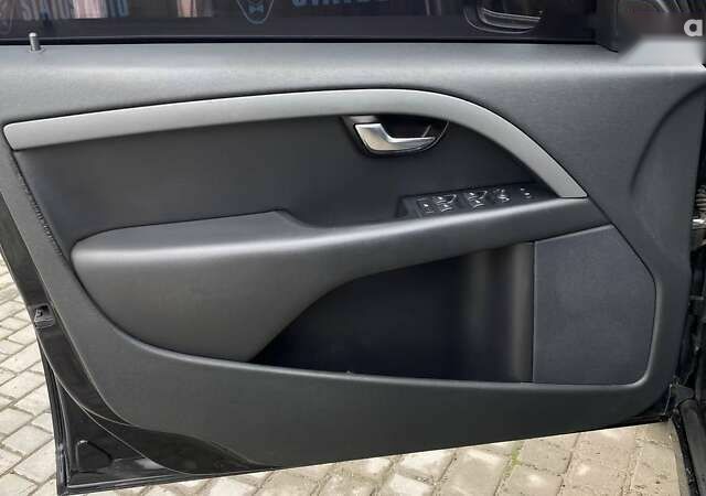 Вольво V70, об'ємом двигуна 1.6 л та пробігом 310 тис. км за 9100 $, фото 13 на Automoto.ua