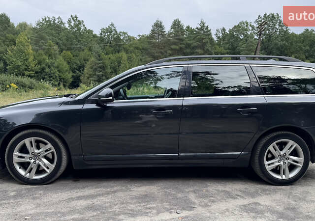 Вольво В70, объемом двигателя 2 л и пробегом 243 тыс. км за 11100 $, фото 7 на Automoto.ua