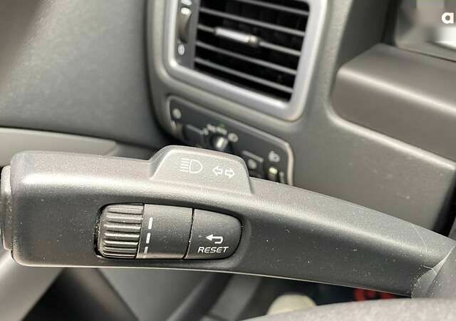 Вольво В70, объемом двигателя 1.6 л и пробегом 310 тыс. км за 9100 $, фото 24 на Automoto.ua