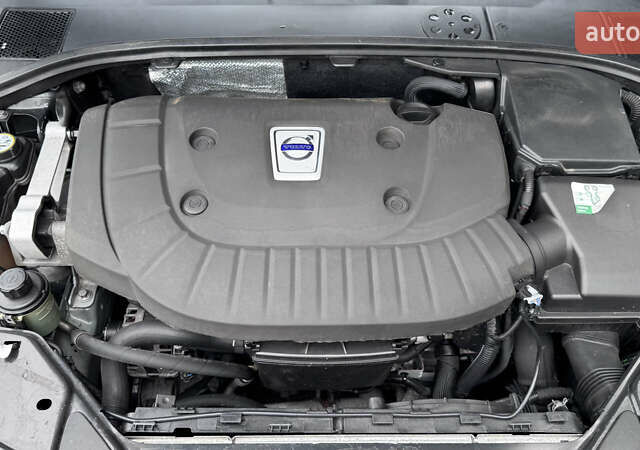 Вольво В70, объемом двигателя 2 л и пробегом 243 тыс. км за 11100 $, фото 39 на Automoto.ua