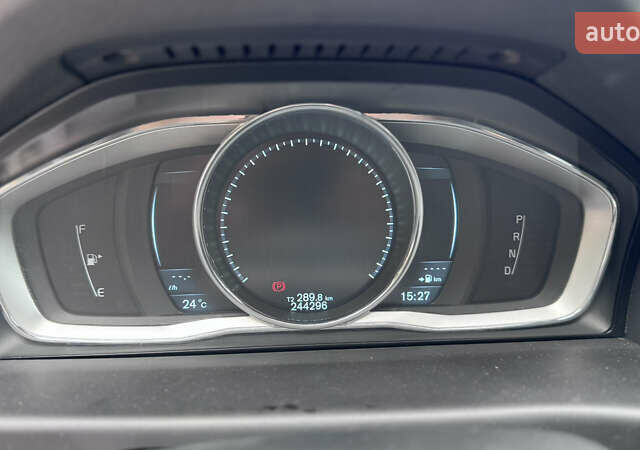 Вольво В70, объемом двигателя 2 л и пробегом 243 тыс. км за 11500 $, фото 24 на Automoto.ua