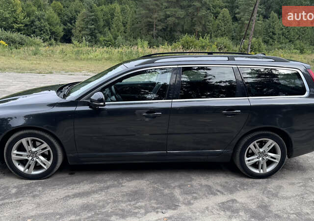 Вольво В70, объемом двигателя 2 л и пробегом 243 тыс. км за 11100 $, фото 6 на Automoto.ua