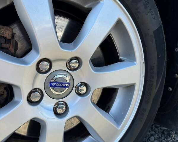 Вольво В70, объемом двигателя 1.6 л и пробегом 235 тыс. км за 9300 $, фото 13 на Automoto.ua