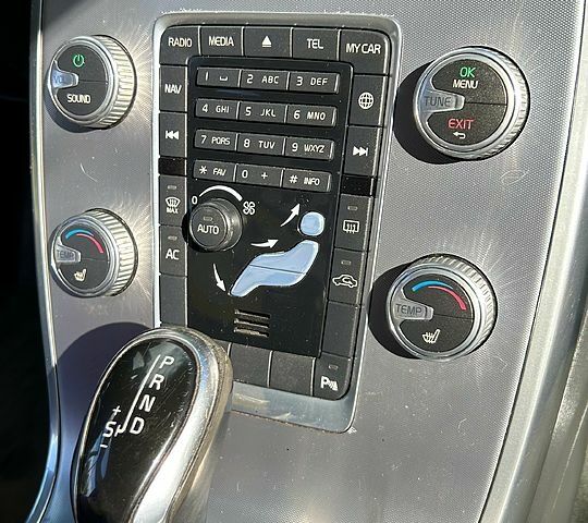 Вольво В70, объемом двигателя 2 л и пробегом 200 тыс. км за 11200 $, фото 4 на Automoto.ua