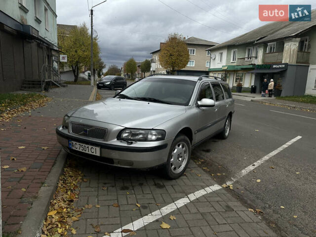 Серый Вольво В70, объемом двигателя 2.5 л и пробегом 396 тыс. км за 3500 $, фото 12 на Automoto.ua