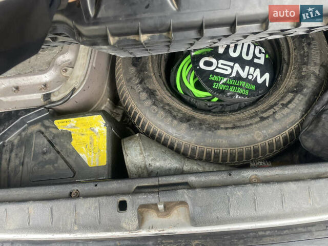 Серый Вольво В70, объемом двигателя 2.5 л и пробегом 396 тыс. км за 3500 $, фото 18 на Automoto.ua