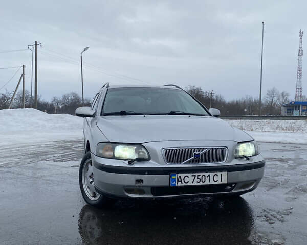 Серый Вольво В70, объемом двигателя 2.5 л и пробегом 400 тыс. км за 3500 $, фото 1 на Automoto.ua