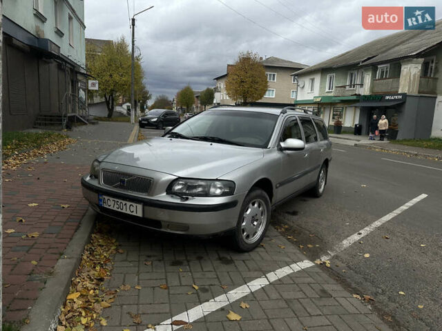 Серый Вольво В70, объемом двигателя 2.5 л и пробегом 396 тыс. км за 3500 $, фото 9 на Automoto.ua