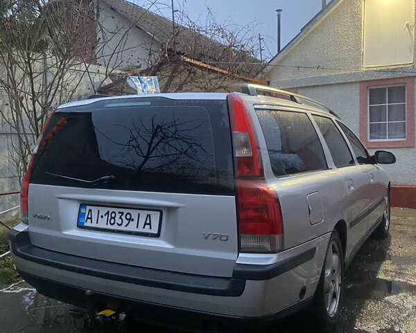 Сірий Вольво V70, об'ємом двигуна 2.44 л та пробігом 423 тис. км за 5000 $, фото 6 на Automoto.ua