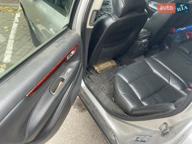 Серый Вольво В70, объемом двигателя 2.5 л и пробегом 396 тыс. км за 3500 $, фото 19 на Automoto.ua