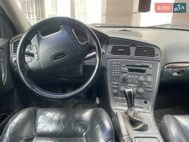 Серый Вольво В70, объемом двигателя 2.5 л и пробегом 396 тыс. км за 3500 $, фото 20 на Automoto.ua