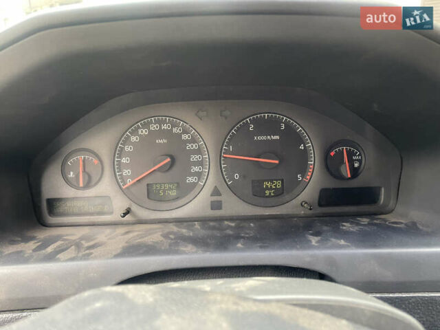 Серый Вольво В70, объемом двигателя 2.5 л и пробегом 396 тыс. км за 3500 $, фото 22 на Automoto.ua