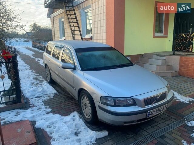 Серый Вольво В70, объемом двигателя 2.5 л и пробегом 500 тыс. км за 5100 $, фото 1 на Automoto.ua