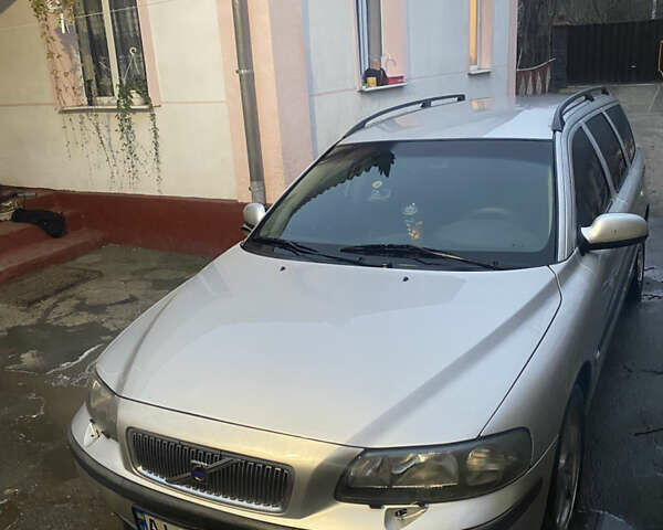 Сірий Вольво V70, об'ємом двигуна 2.44 л та пробігом 423 тис. км за 5000 $, фото 13 на Automoto.ua