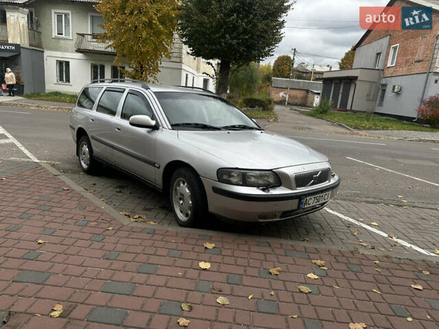 Серый Вольво В70, объемом двигателя 2.5 л и пробегом 396 тыс. км за 3500 $, фото 13 на Automoto.ua