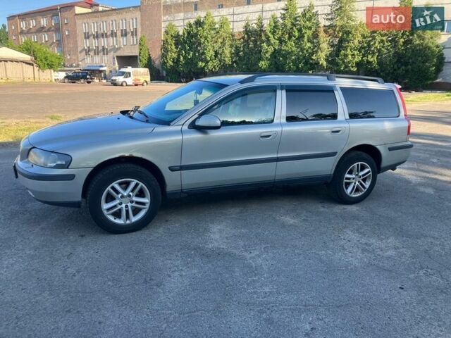 Серый Вольво В70, объемом двигателя 2.4 л и пробегом 440 тыс. км за 3800 $, фото 1 на Automoto.ua