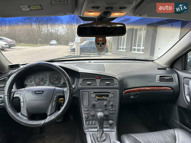 Серый Вольво В70, объемом двигателя 2.4 л и пробегом 171 тыс. км за 4990 $, фото 31 на Automoto.ua