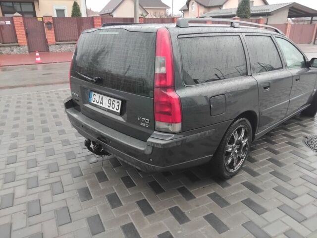 Серый Вольво В70, объемом двигателя 2.5 л и пробегом 362 тыс. км за 2500 $, фото 6 на Automoto.ua