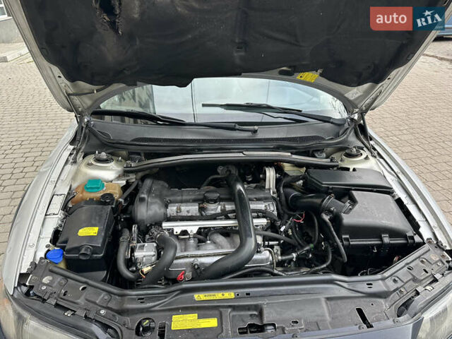 Серый Вольво В70, объемом двигателя 2.4 л и пробегом 171 тыс. км за 4990 $, фото 42 на Automoto.ua