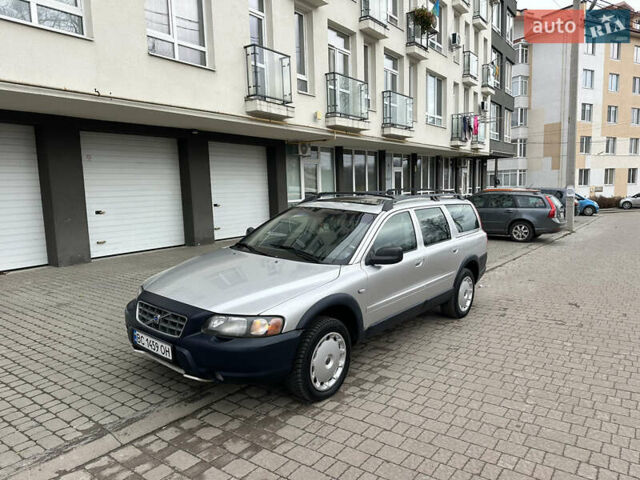 Серый Вольво В70, объемом двигателя 2.4 л и пробегом 171 тыс. км за 4990 $, фото 1 на Automoto.ua