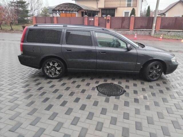 Серый Вольво В70, объемом двигателя 2.5 л и пробегом 362 тыс. км за 2500 $, фото 5 на Automoto.ua