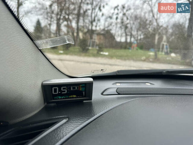 Серый Вольво В70, объемом двигателя 2.4 л и пробегом 171 тыс. км за 4990 $, фото 43 на Automoto.ua