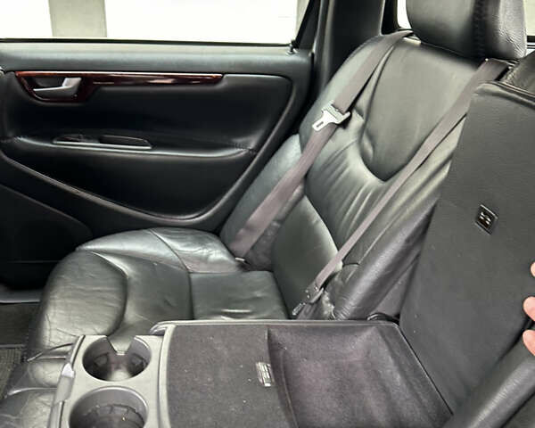 Серый Вольво В70, объемом двигателя 2.4 л и пробегом 171 тыс. км за 4990 $, фото 30 на Automoto.ua