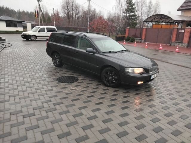 Серый Вольво В70, объемом двигателя 2.5 л и пробегом 362 тыс. км за 2500 $, фото 3 на Automoto.ua