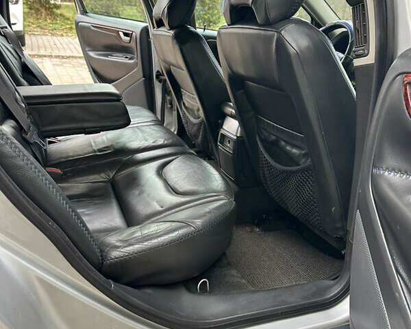 Серый Вольво В70, объемом двигателя 2.4 л и пробегом 171 тыс. км за 4990 $, фото 21 на Automoto.ua