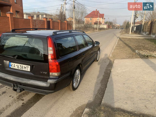 Серый Вольво В70, объемом двигателя 2.44 л и пробегом 295 тыс. км за 4800 $, фото 5 на Automoto.ua
