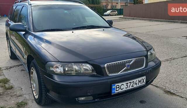 Серый Вольво В70, объемом двигателя 2.44 л и пробегом 257 тыс. км за 3800 $, фото 6 на Automoto.ua