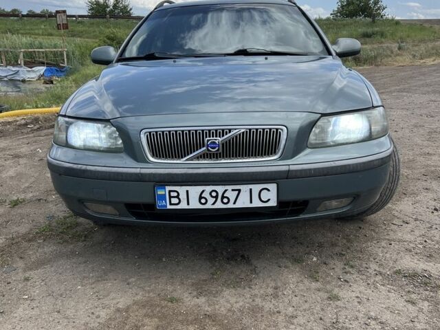 Сірий Вольво V70, об'ємом двигуна 2.4 л та пробігом 469 тис. км за 3000 $, фото 4 на Automoto.ua