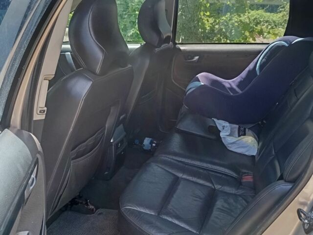 Серый Вольво В70, объемом двигателя 0 л и пробегом 290 тыс. км за 4500 $, фото 6 на Automoto.ua