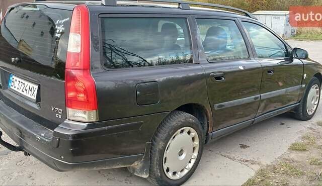 Серый Вольво В70, объемом двигателя 2.44 л и пробегом 257 тыс. км за 3800 $, фото 2 на Automoto.ua