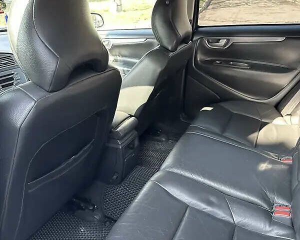 Сірий Вольво V70, об'ємом двигуна 2.4 л та пробігом 349 тис. км за 4200 $, фото 2 на Automoto.ua