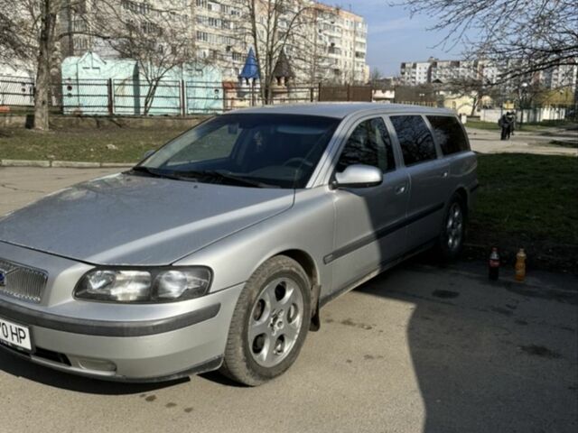 Серый Вольво В70, объемом двигателя 2.4 л и пробегом 336 тыс. км за 4900 $, фото 5 на Automoto.ua
