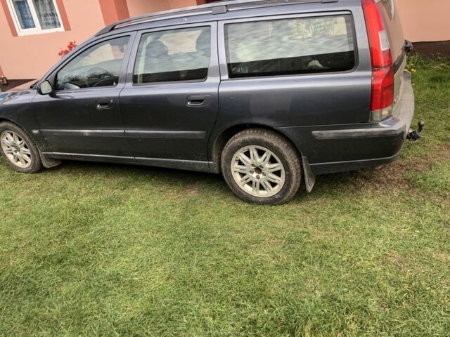 Вольво В70 2003 в Ровно на Automoto.ua Серый Вольво В70, объемом двигателя 2.4 л и пробегом 343 тыс. км за 4100 $, фото 5 на Automoto.ua