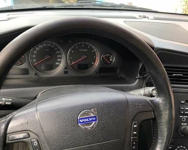 Вольво В70 2003 в Ровно на Automoto.ua Серый Вольво В70, объемом двигателя 2.4 л и пробегом 343 тыс. км за 4100 $, фото 1 на Automoto.ua